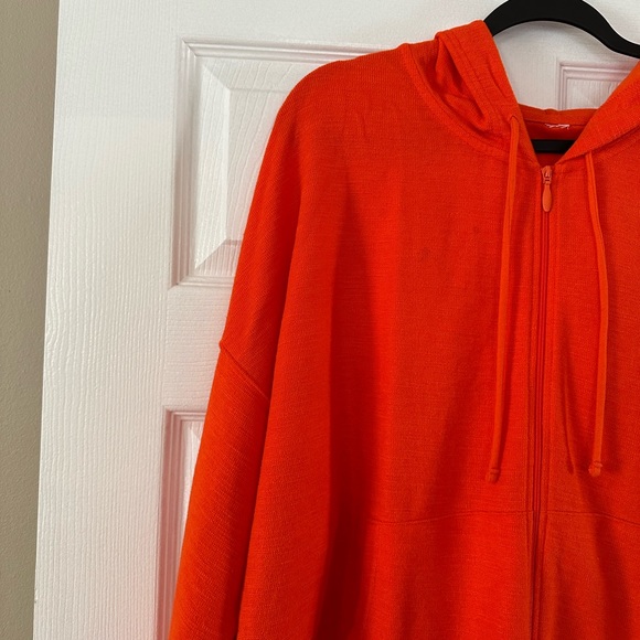 XXL Old Navy Zip-up - Picture 2 of 5